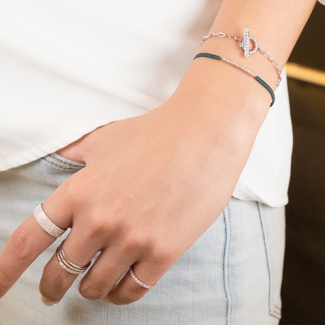Seven-row flat pavé diamond ring